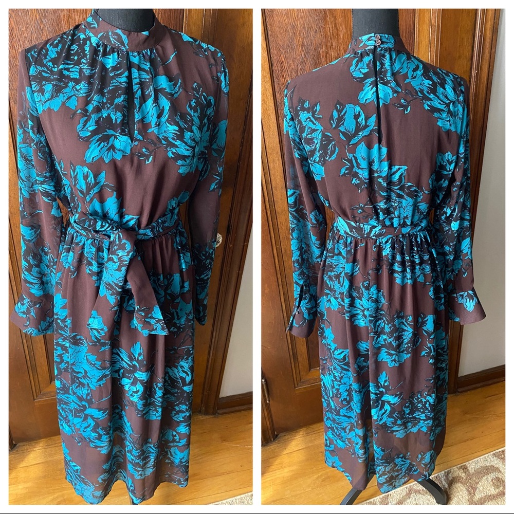 Who What Wear keyhole neck floral dress, S